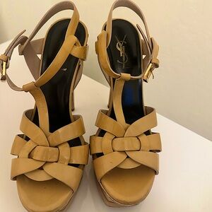 Saint Laurent patent leather Tribute platform sandal